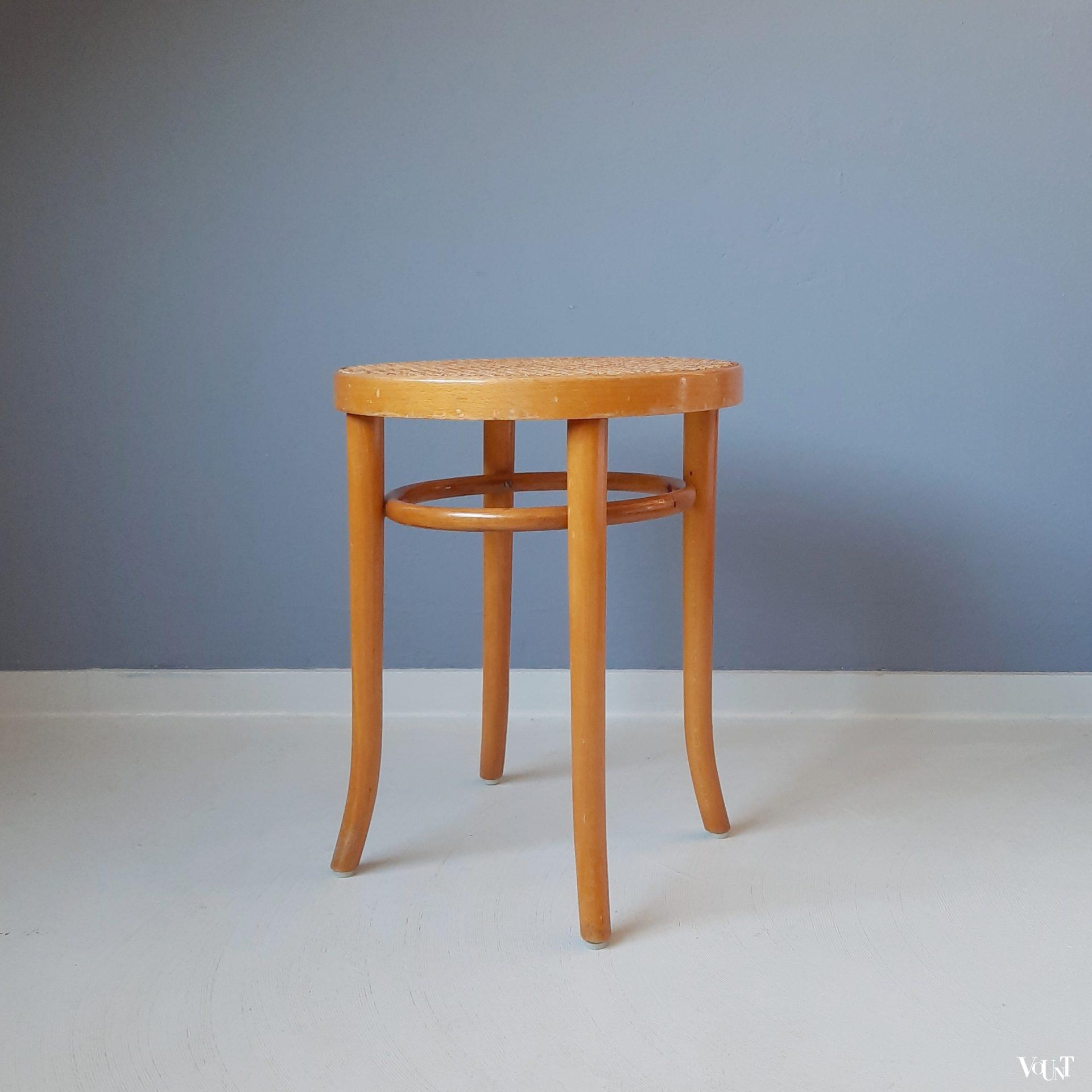 Beukenhouten bentwood kruk met rotan zitting, Ligna, jaren '70