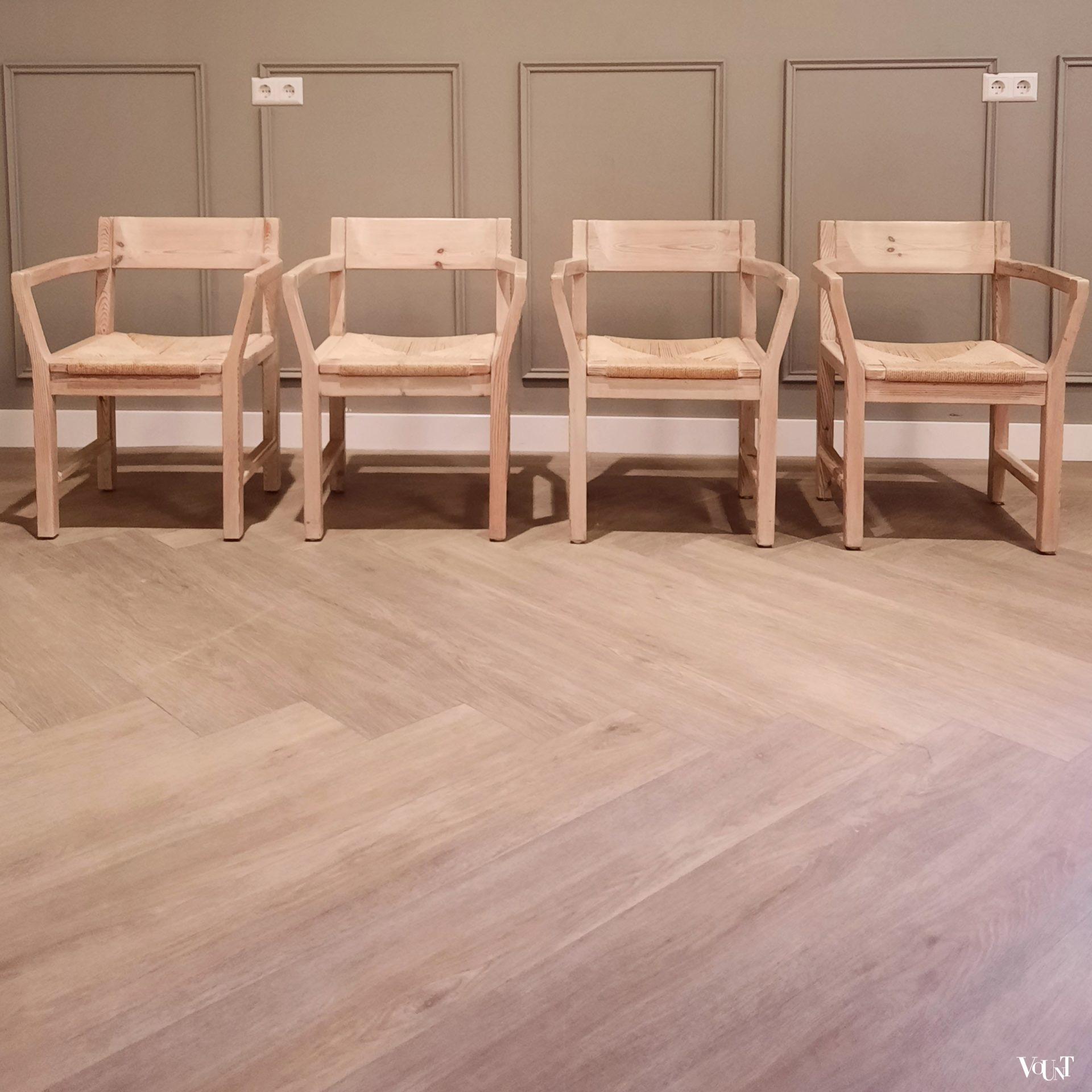 Set van 4 grenen stoelen met papercord zitting, Tage Poulsen voor Gramrode, jaren '70