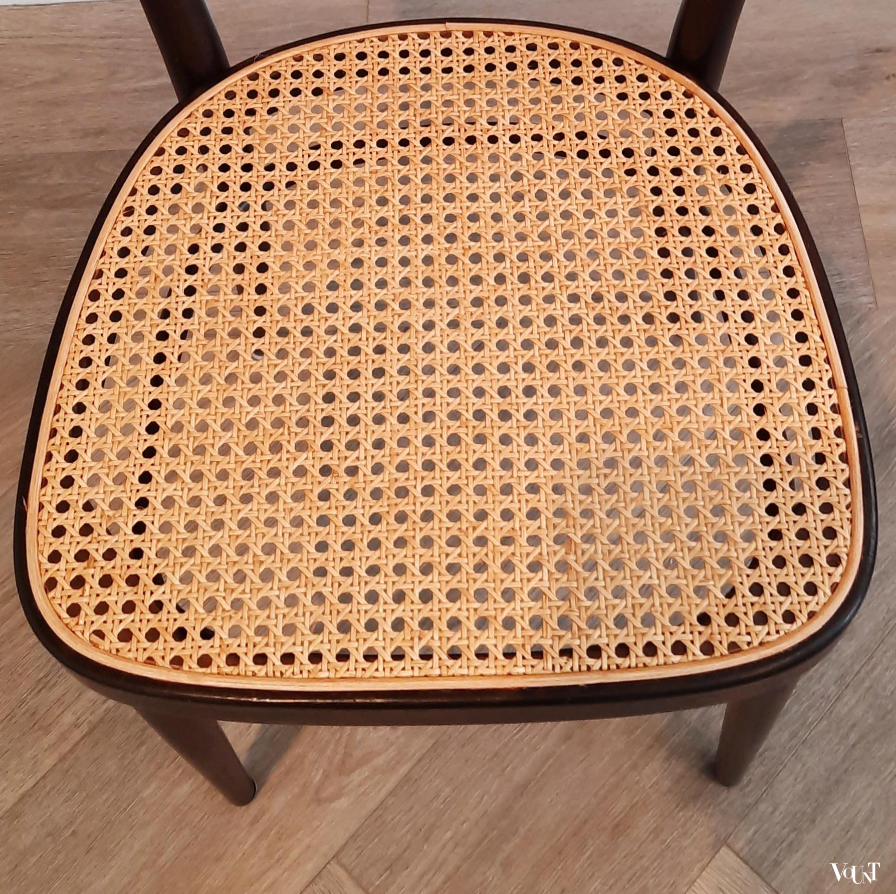 Stoel nr. 215 R, Thonet, jaren '80 (bruin)
