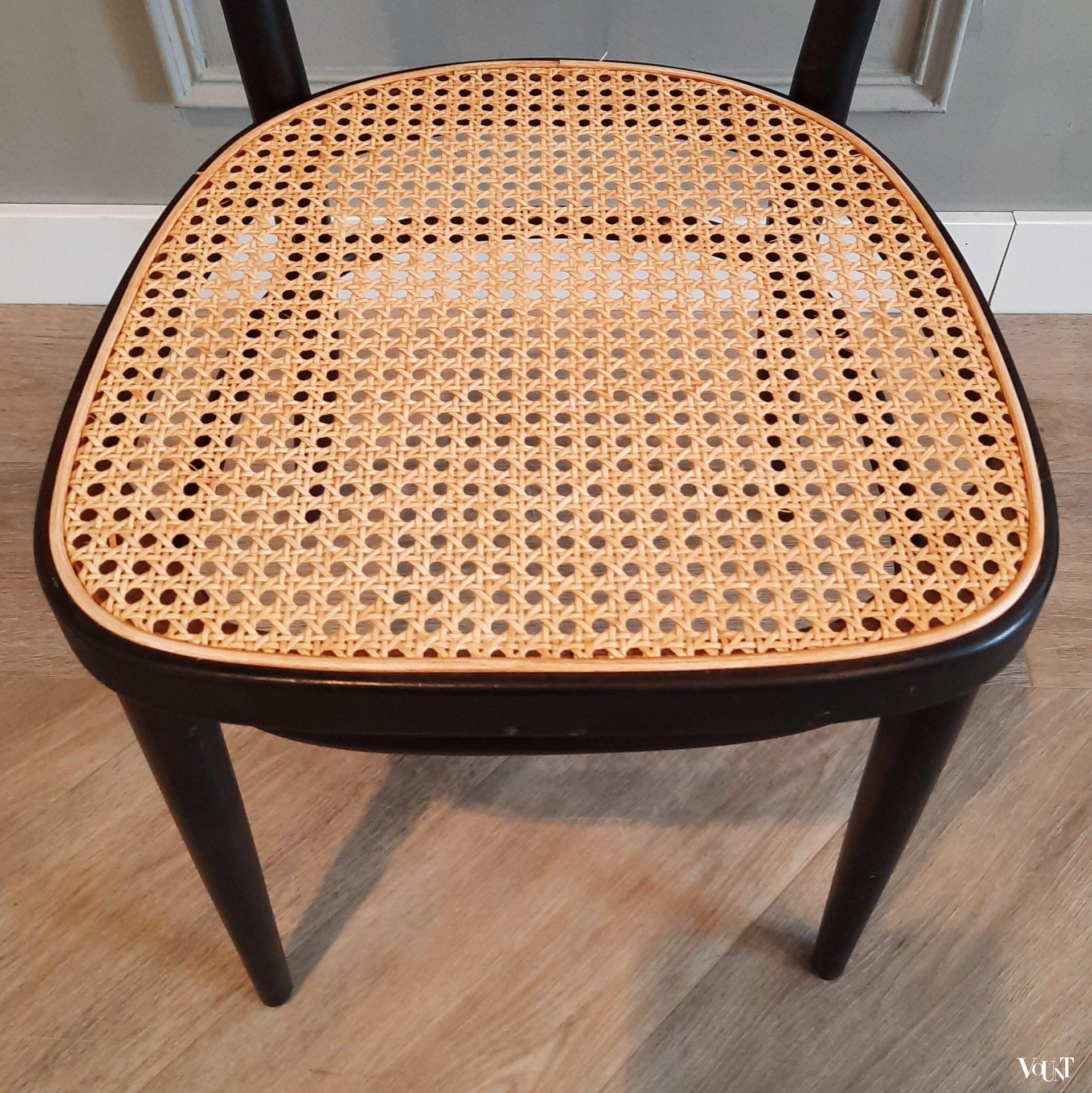 Stoel nr. 215 R, Thonet, jaren '80 (zwart)