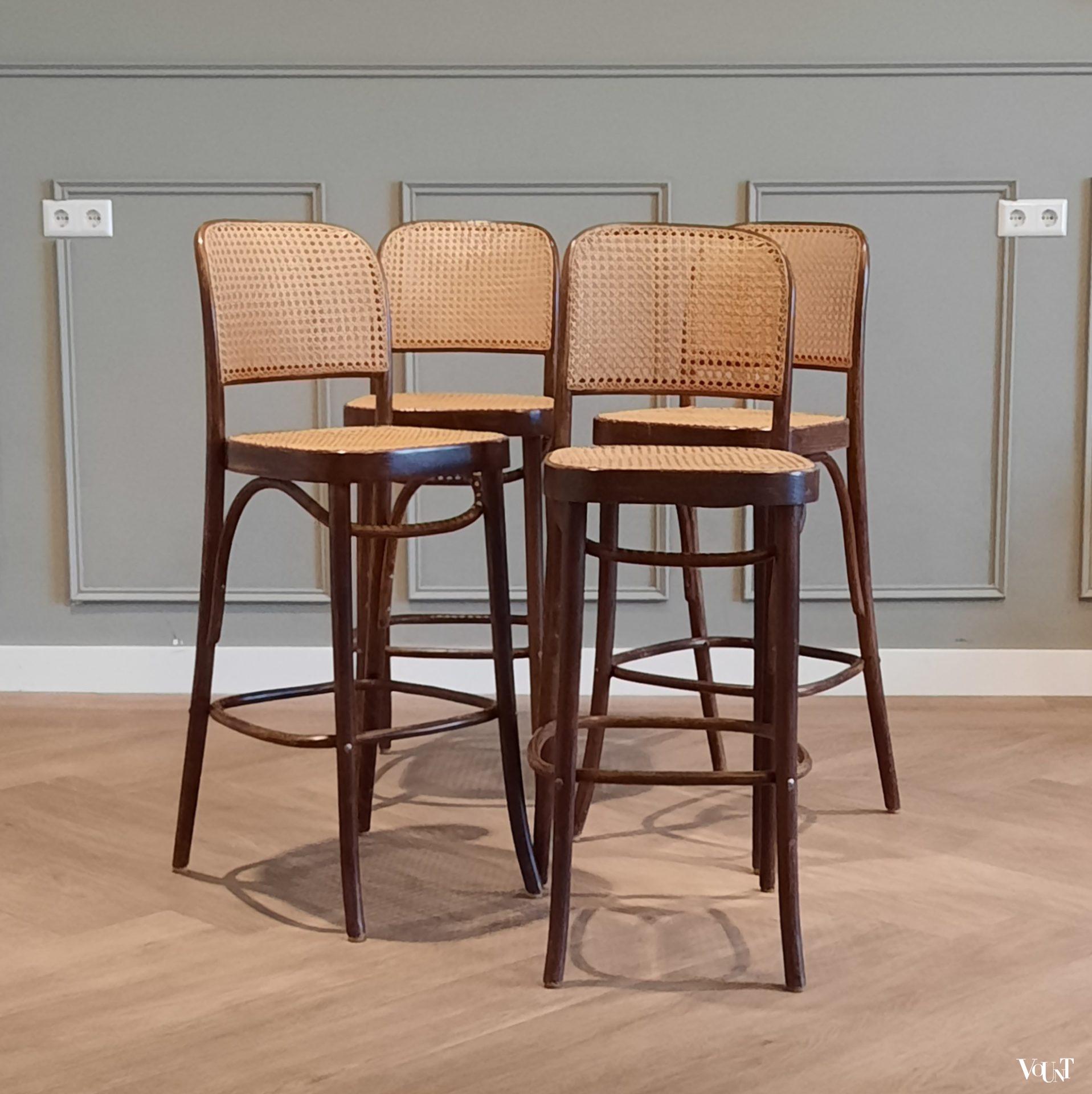 Set van 4 barkrukken nr. 811, Josef Hoffmann, FMG, jaren'60/'70