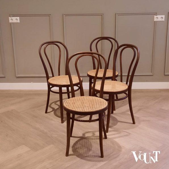 Set van 4 nr. 18 stoelen, Romania, jaren '60/'70
