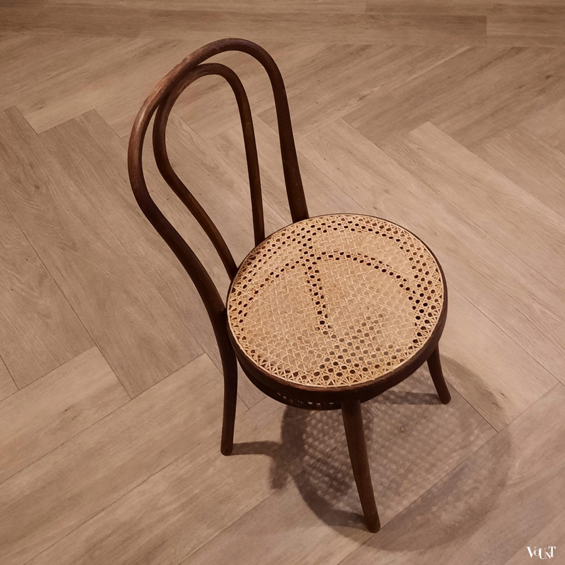 Set van 4 nr. 18 stoelen, Romania, jaren '60/'70