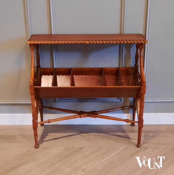 Faux bamboo houten boekenrek / book trough,  jaren '70