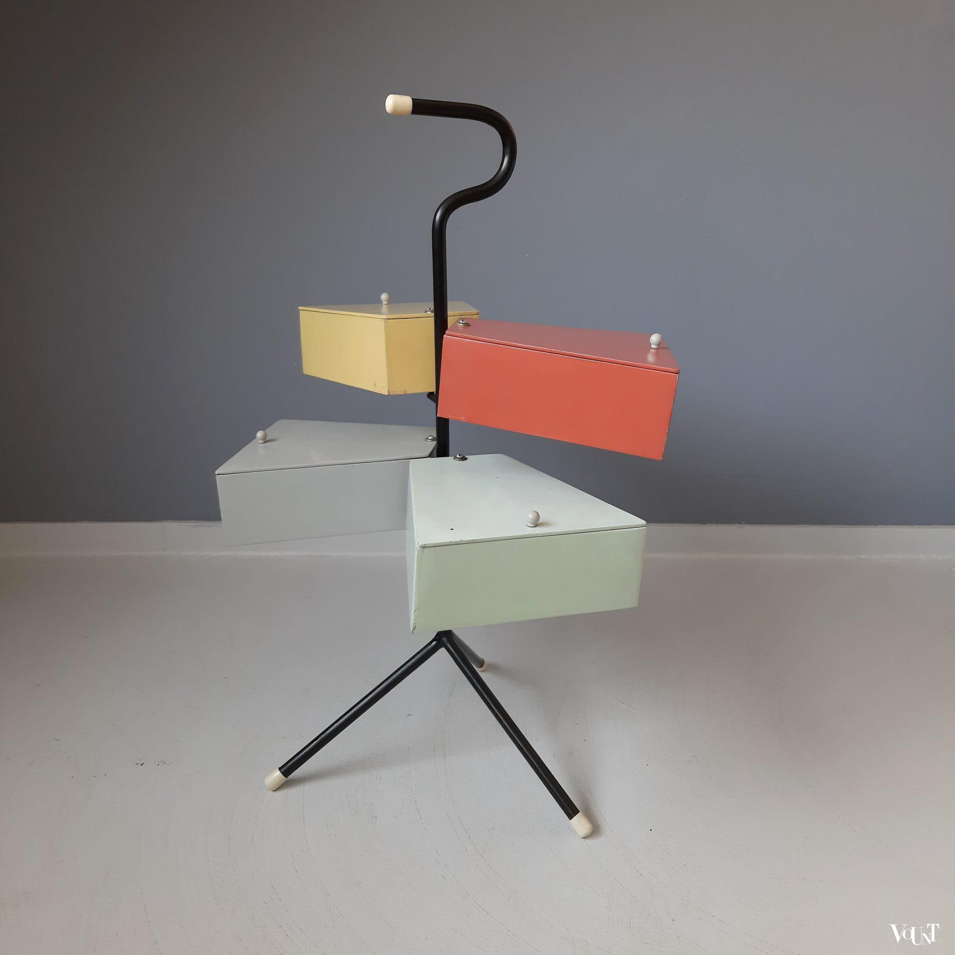 Naaimeubel op metalen standaard, Metalux, jaren '50