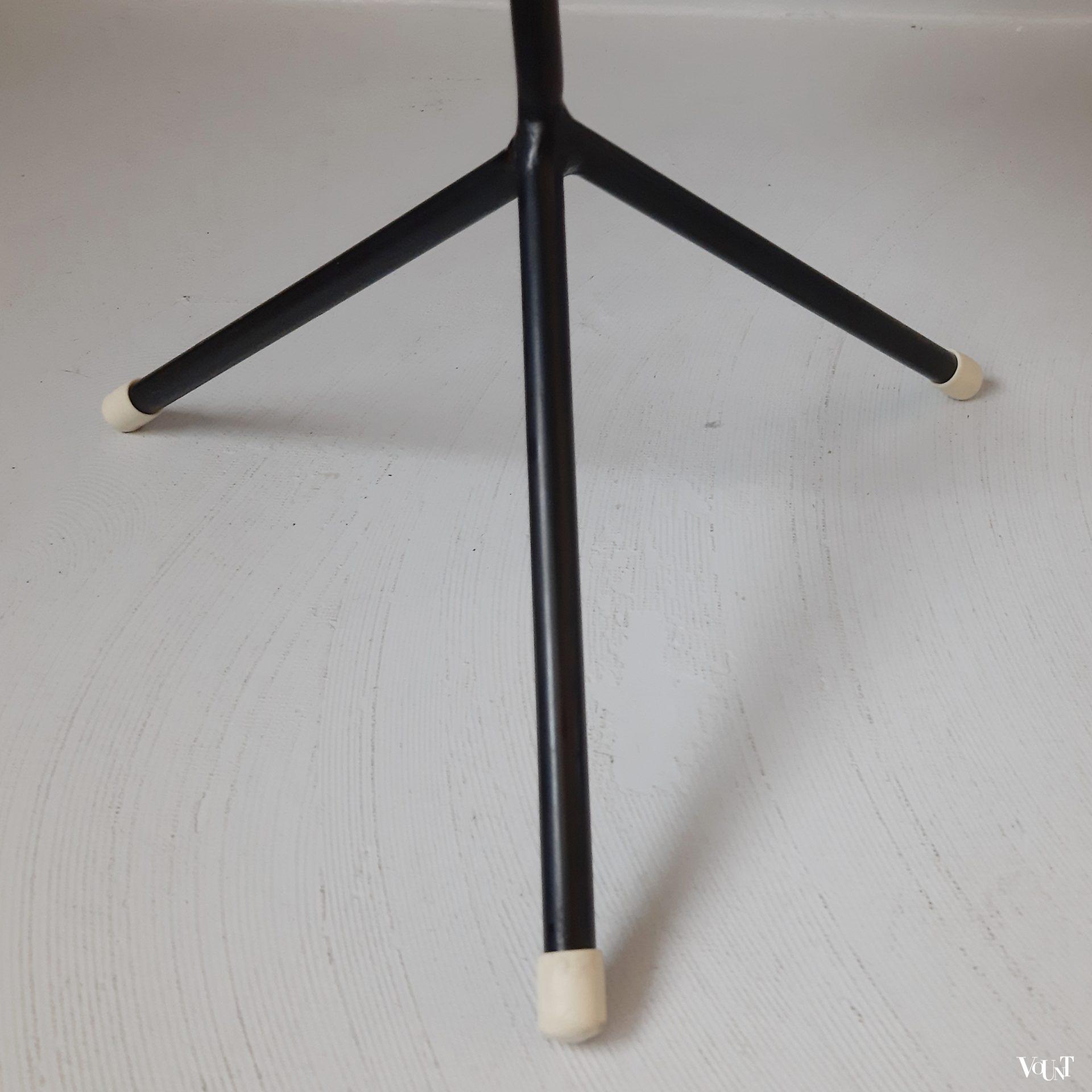 Naaimeubel op metalen standaard, Metalux, jaren '50