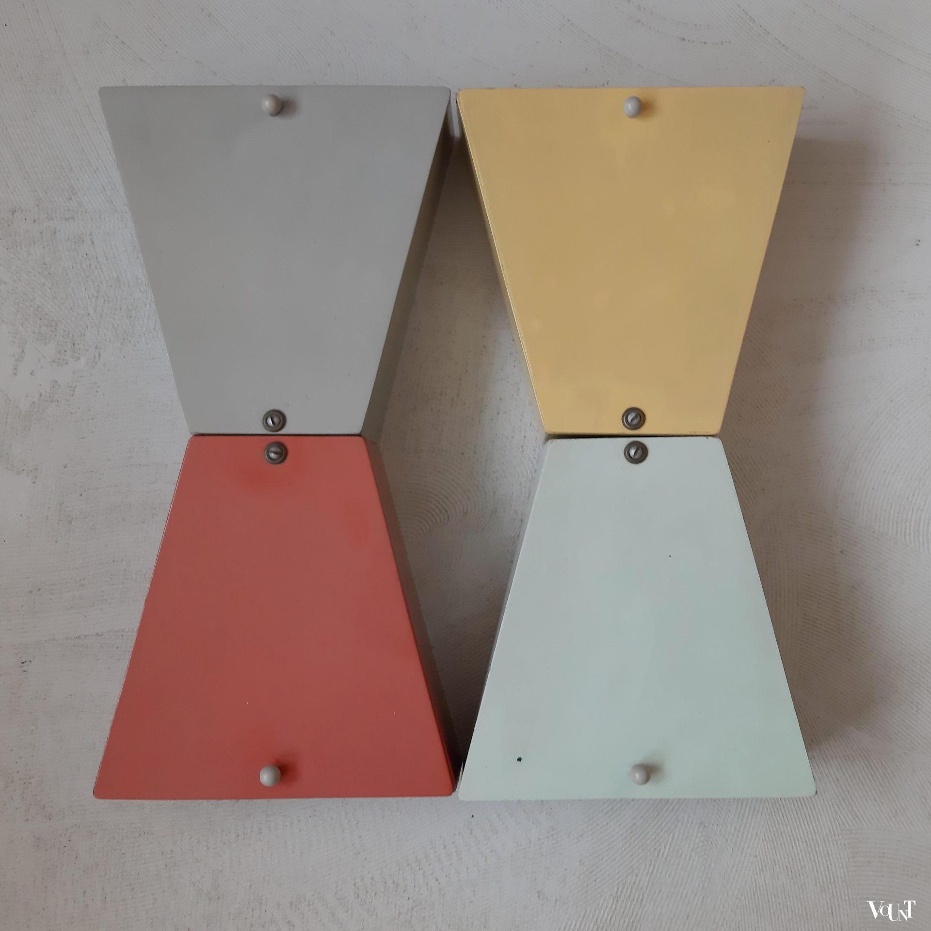 Naaimeubel op metalen standaard, Metalux, jaren '50