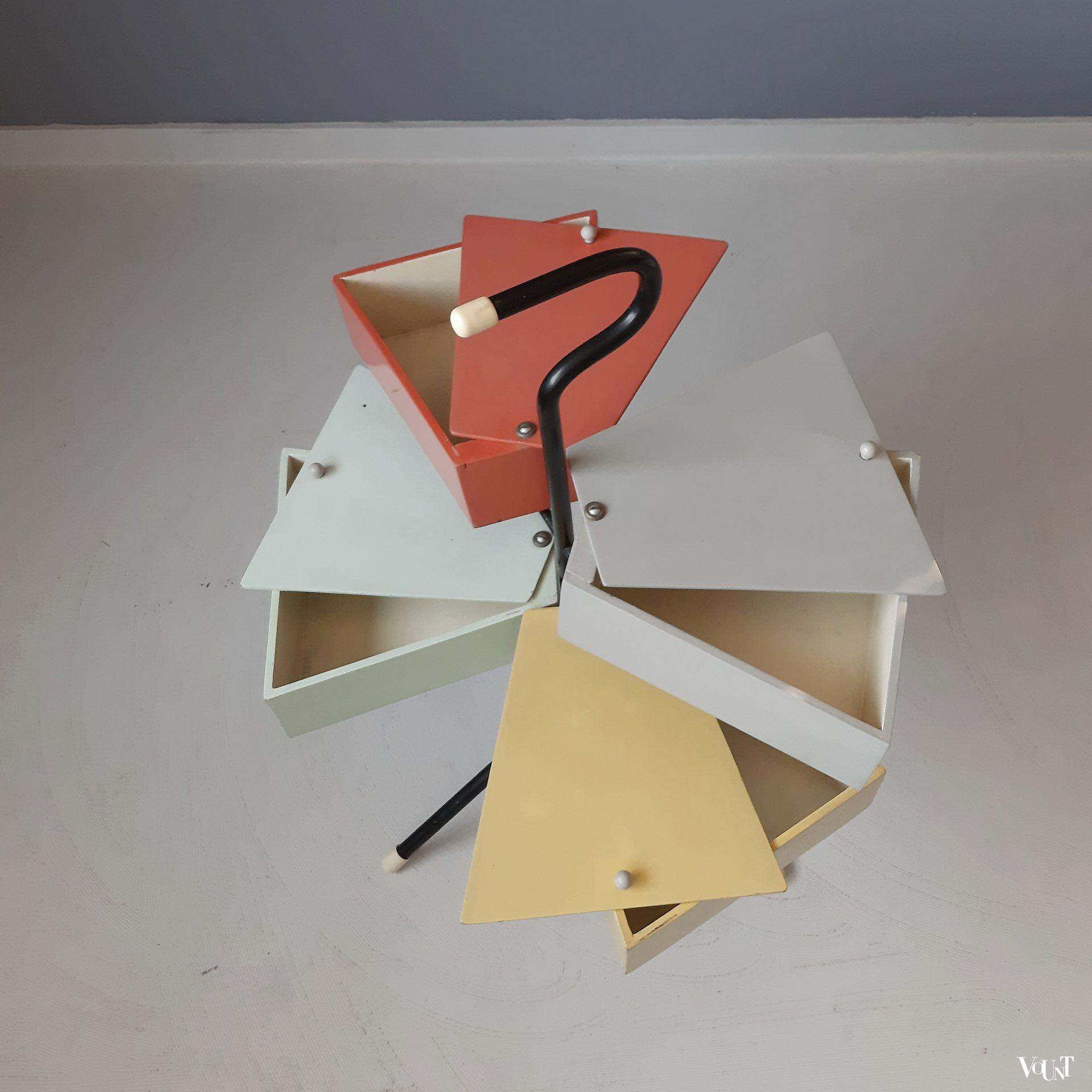 Naaimeubel op metalen standaard, Metalux, jaren '50