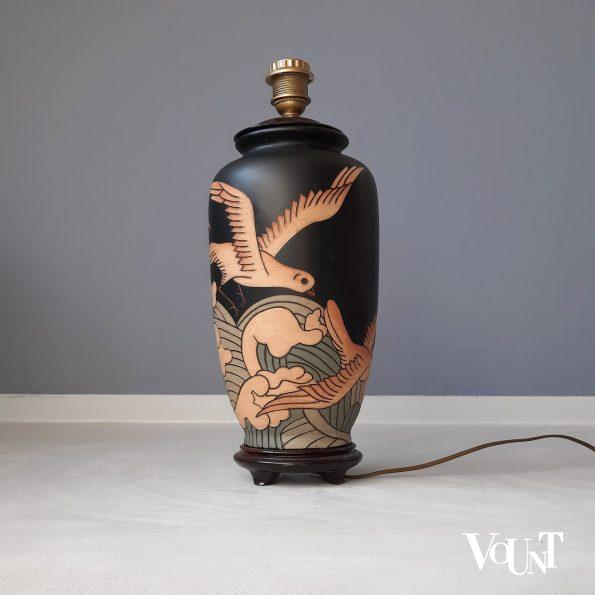 Chinese vaaslamp met reliëfdecoratie vogels, jaren '80