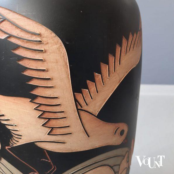 Chinese vaaslamp met reliëfdecoratie vogels, jaren '80