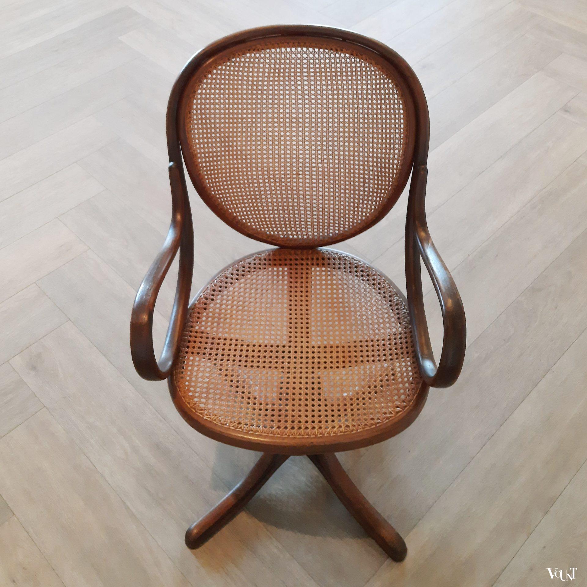 Thonet bureaustoel met rotan zitting en rugleuning, Nr. 5901, rond 1900