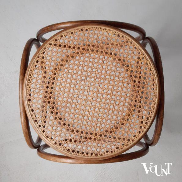 Kruk met houten ringen en rotan webbing, jaren '70