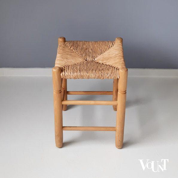 Houten kruk met biezen zitting, jaren '60
