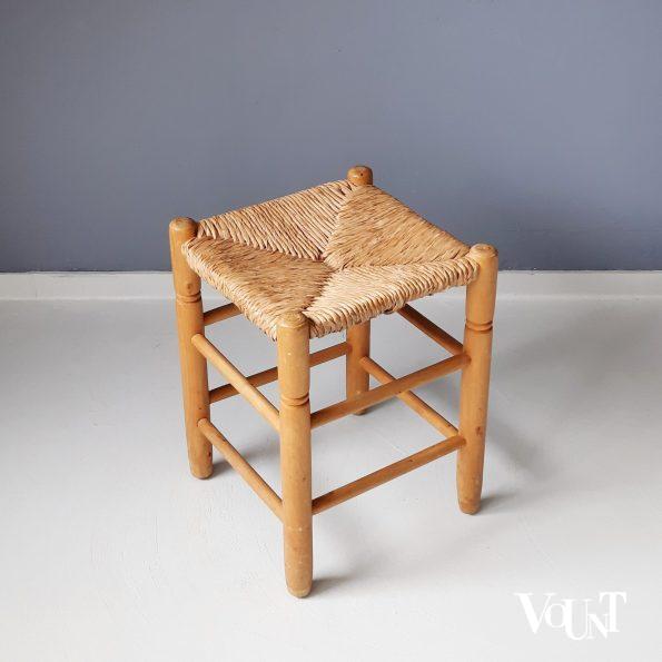 Houten kruk met biezen zitting, jaren '60