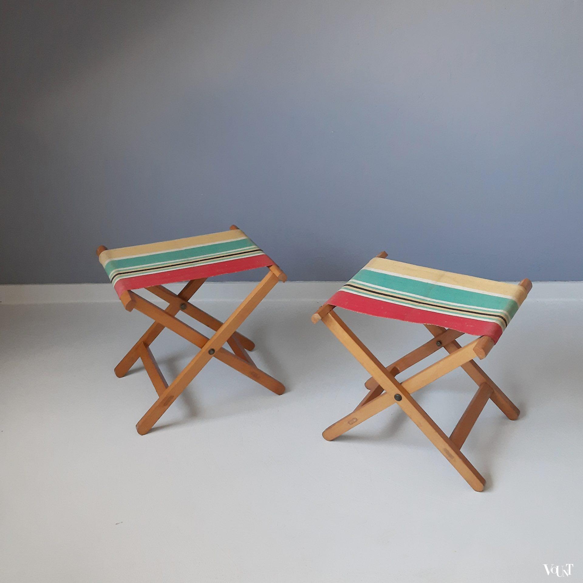 Set van vintage 2 vouwkrukjes / strandkrukjes