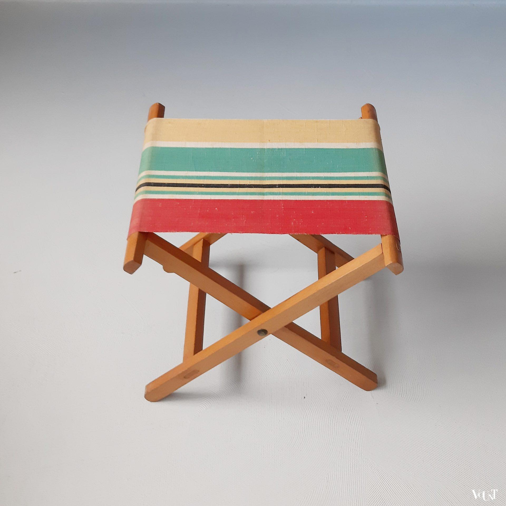 Set van vintage 2 vouwkrukjes / strandkrukjes