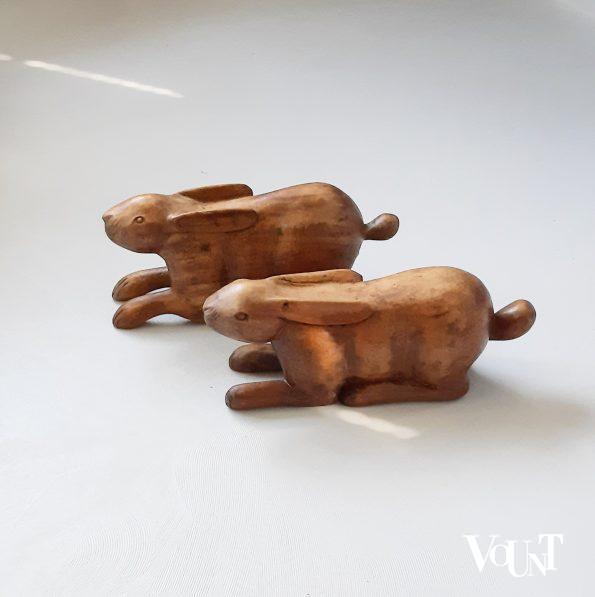 Set van 2 grote vintage houten hazen