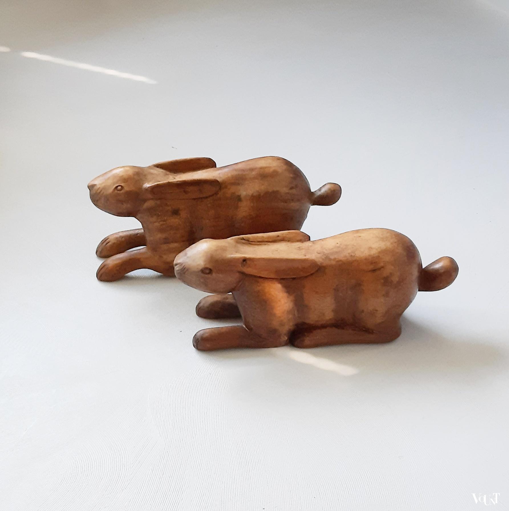 Set van 2 grote vintage houten hazen