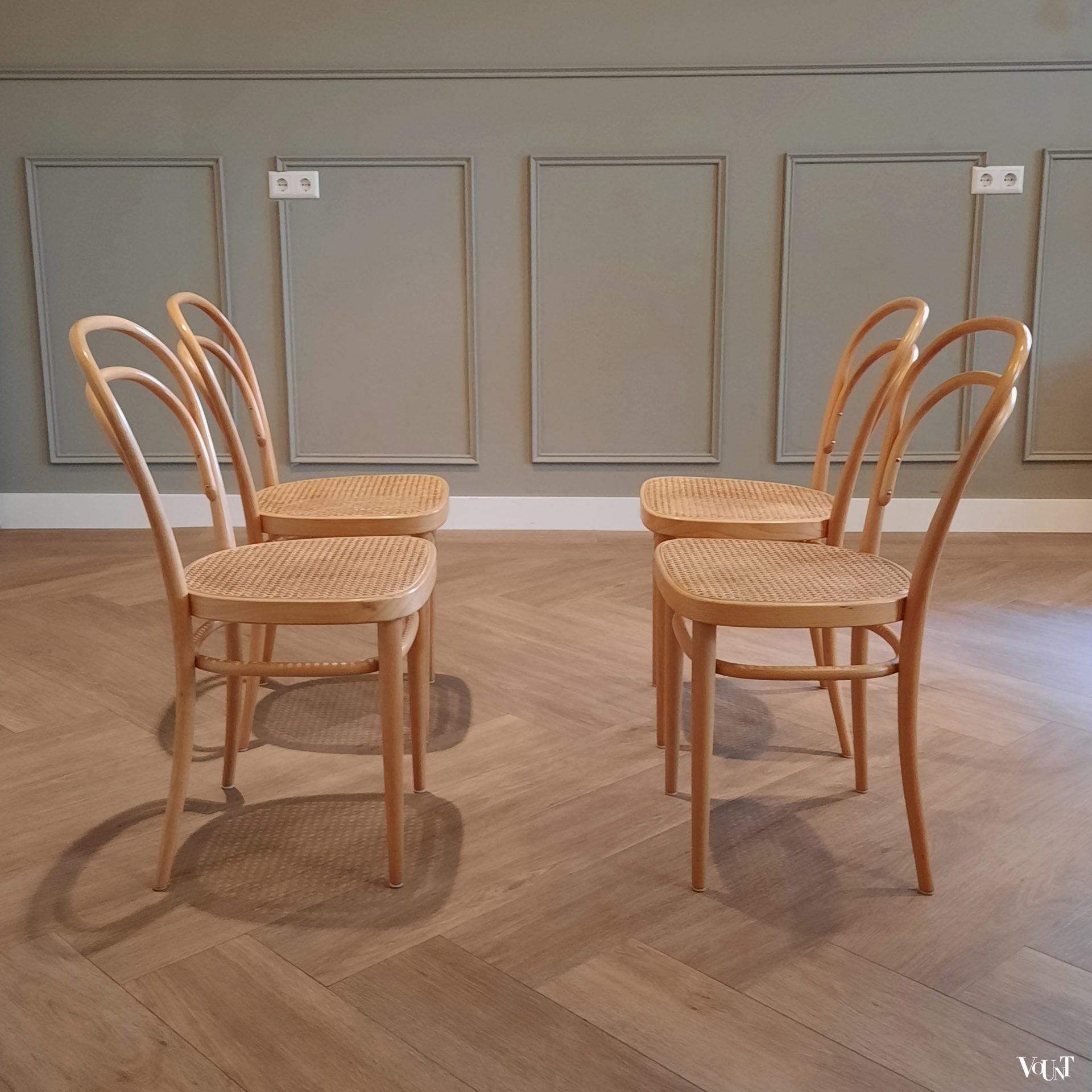 Set van 4 originele blonde Thonet-stoelen nr. 214 R,  2000