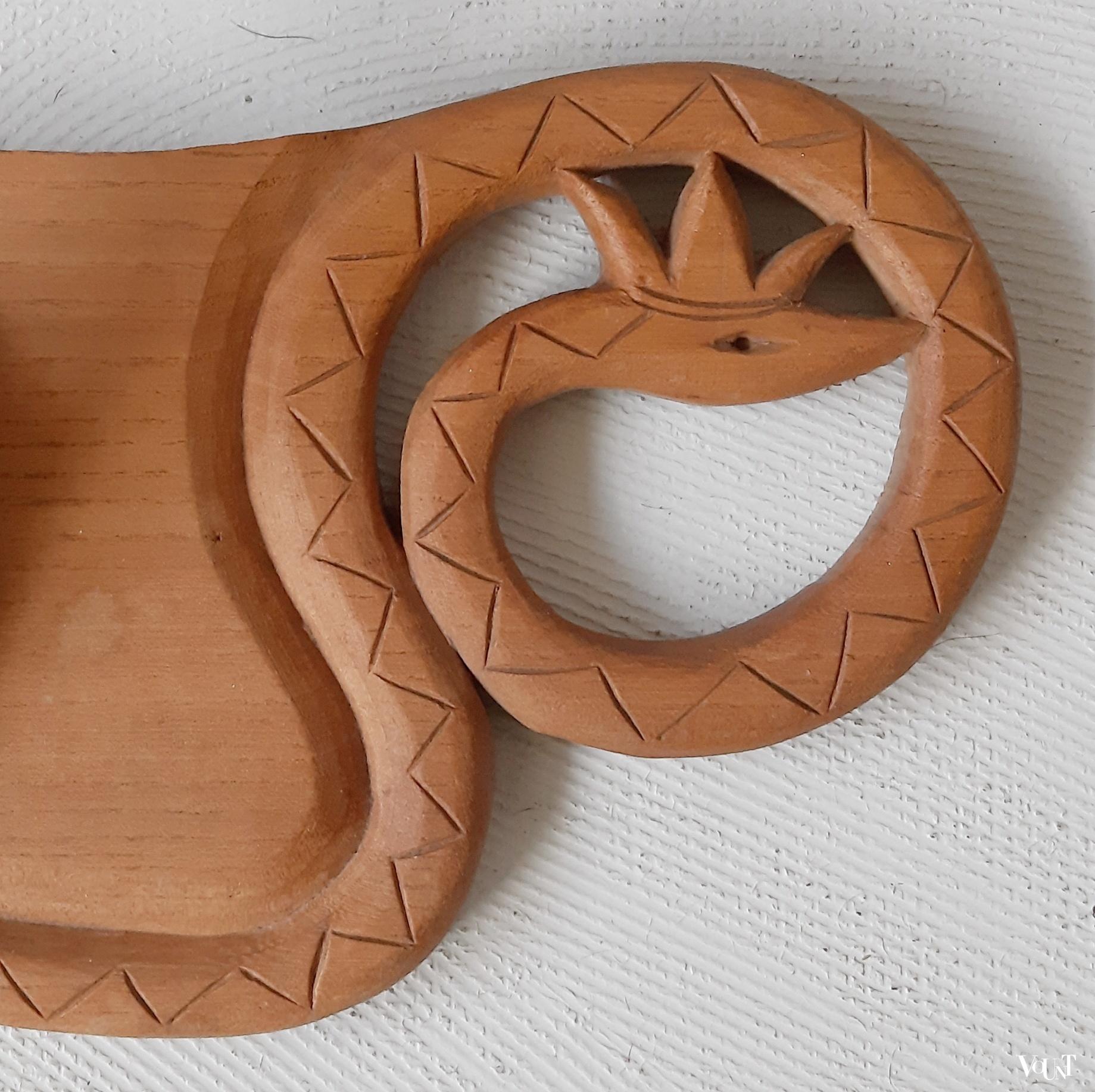 Midcentury houten wandkapstok, t Beerenhuis, rond 1960