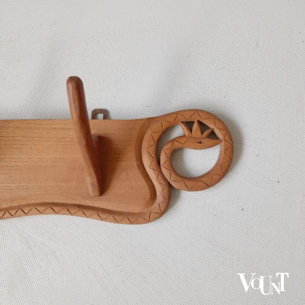 Midcentury houten wandkapstok, t Beerenhuis, rond 1960