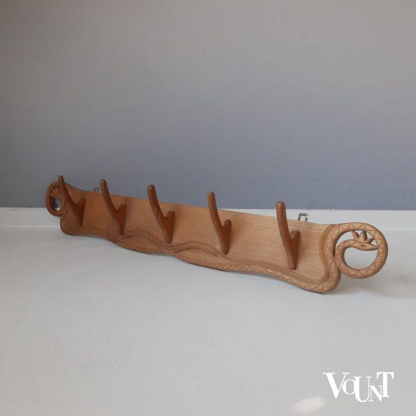 Midcentury houten wandkapstok, t Beerenhuis, rond 1960