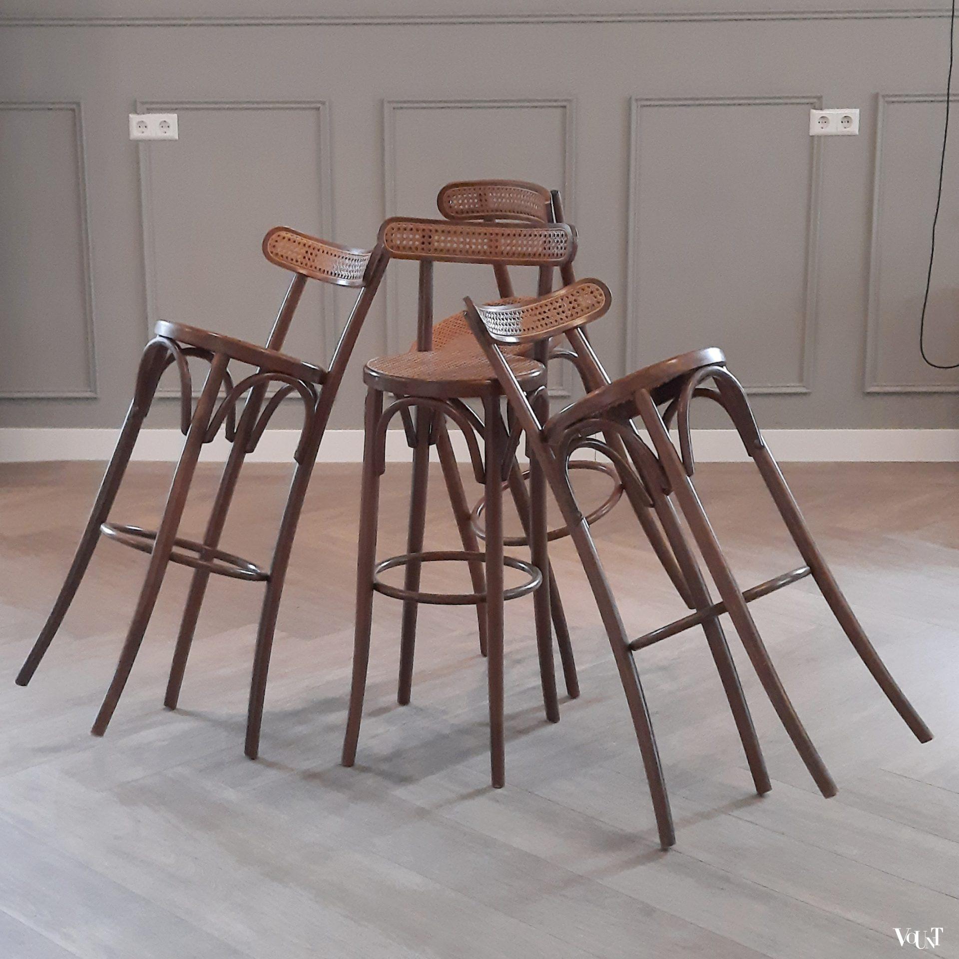 Set van 4 vintage bentwood barkrukken, jaren '70