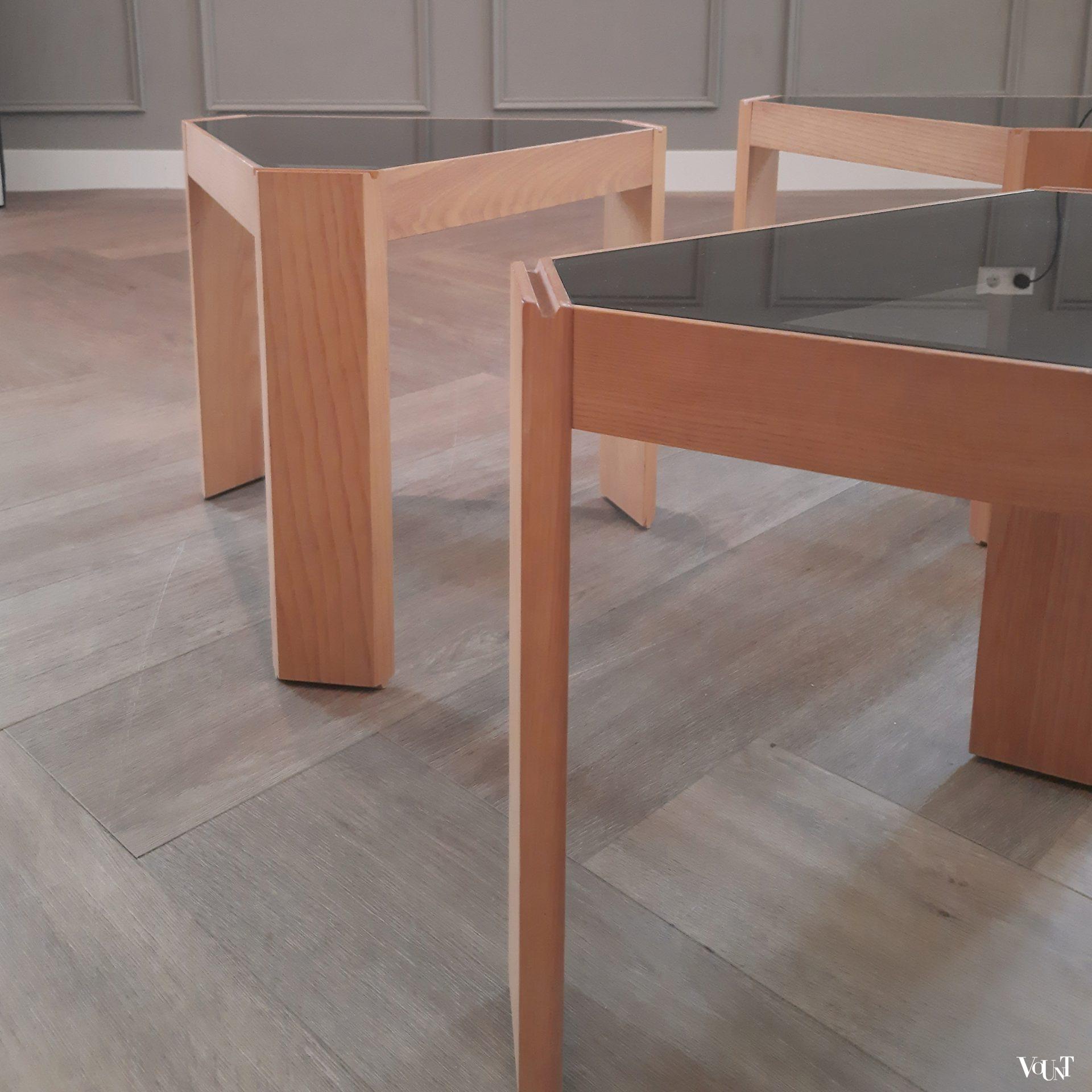 Set van 3 bijzettafeltje met rookglazen blad, Porada Arredi, jaren '70