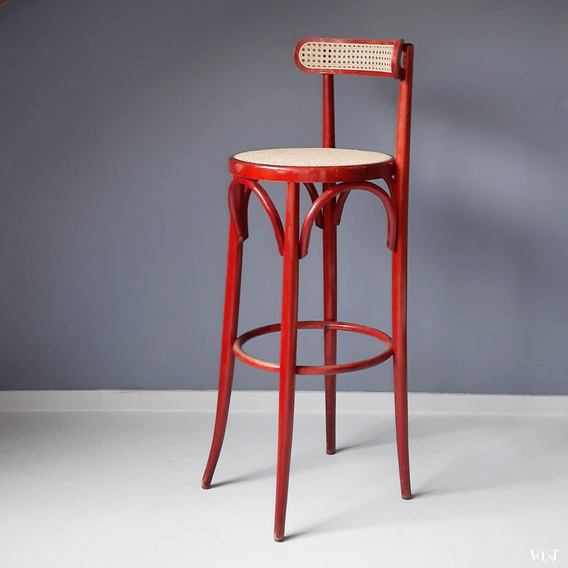 Set van 4 rode bentwood barkrukken, jaren '70