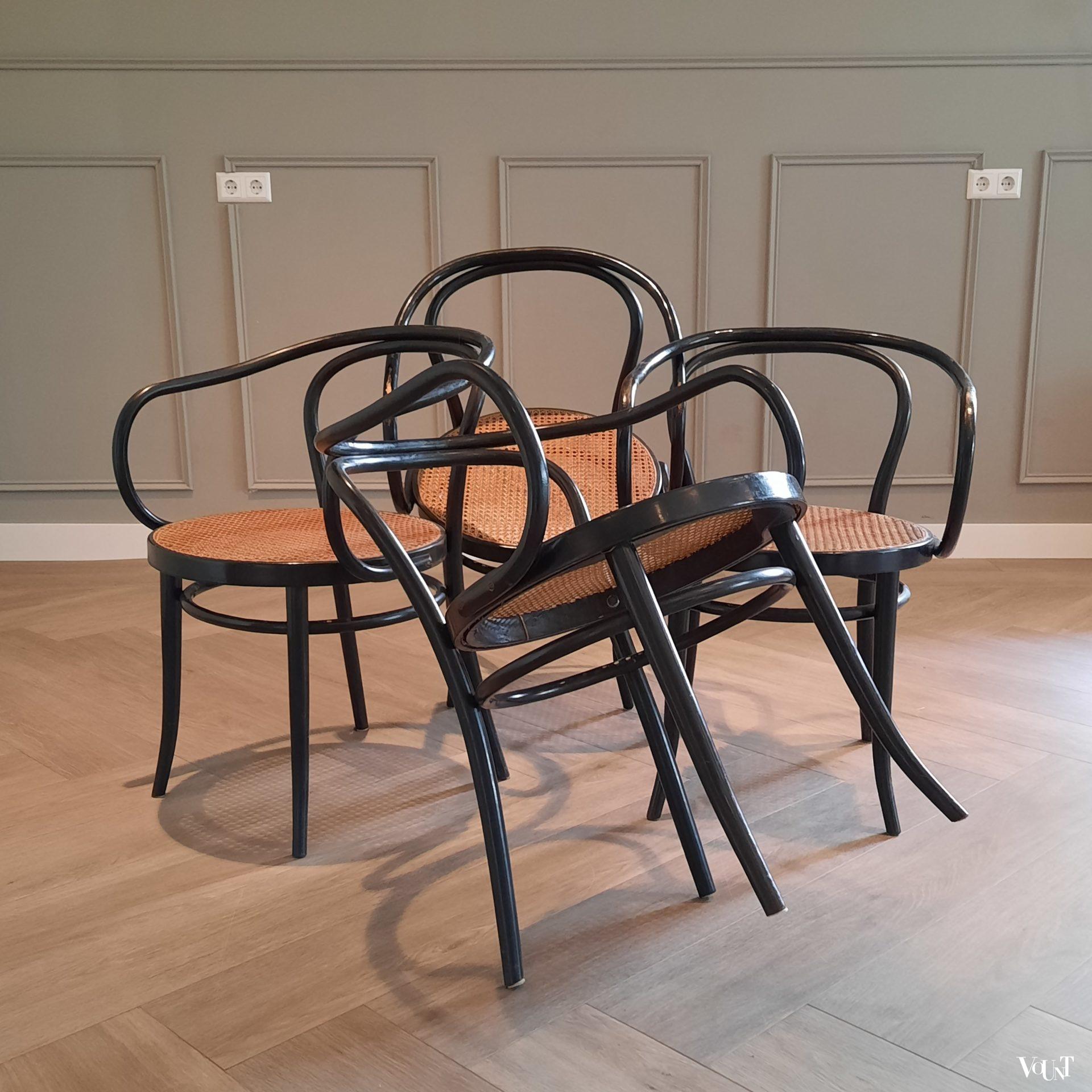 Set van 4 zwarte 209 stoelen, Ligna, jaren '70