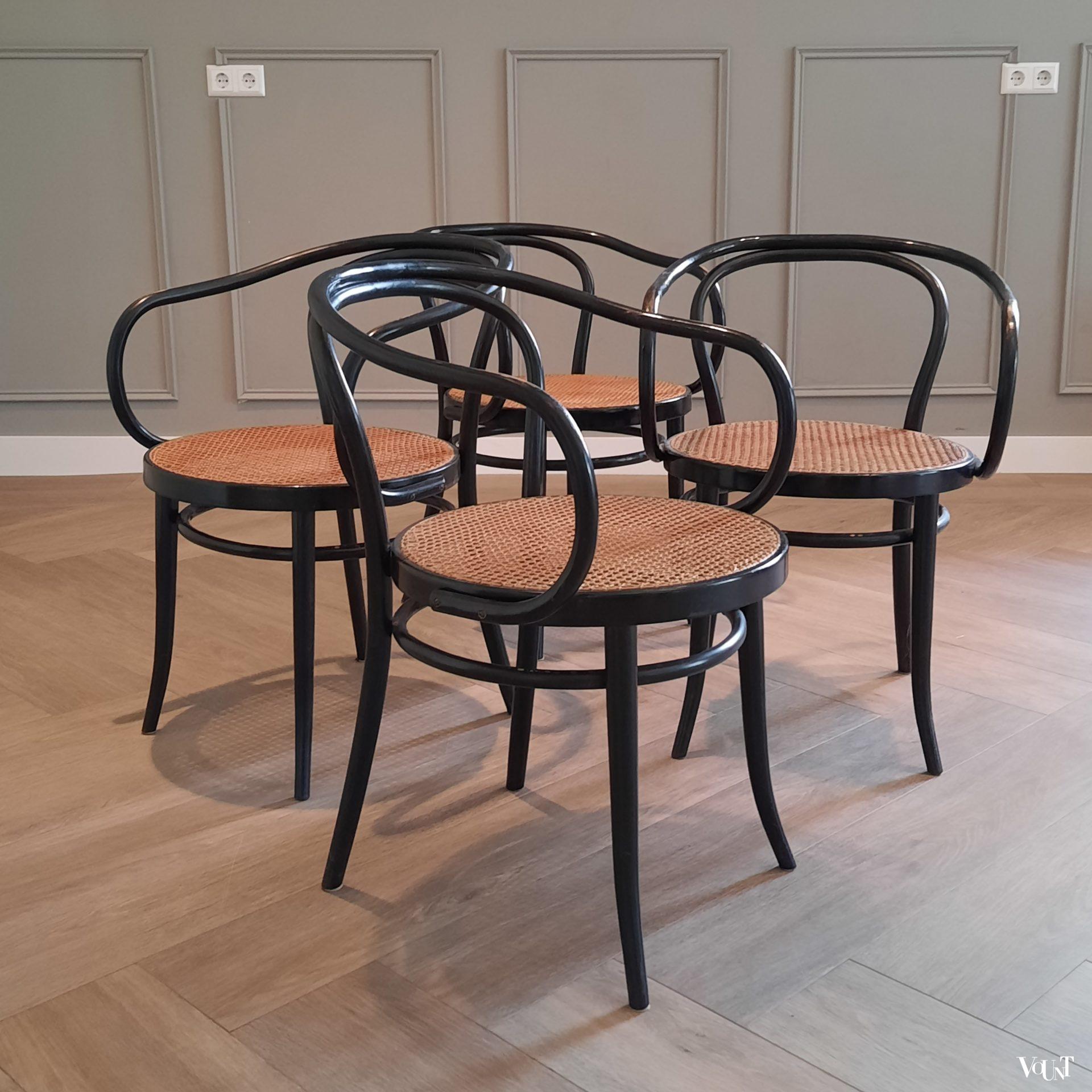 Set van 4 zwarte 209 stoelen, Ligna, jaren '70