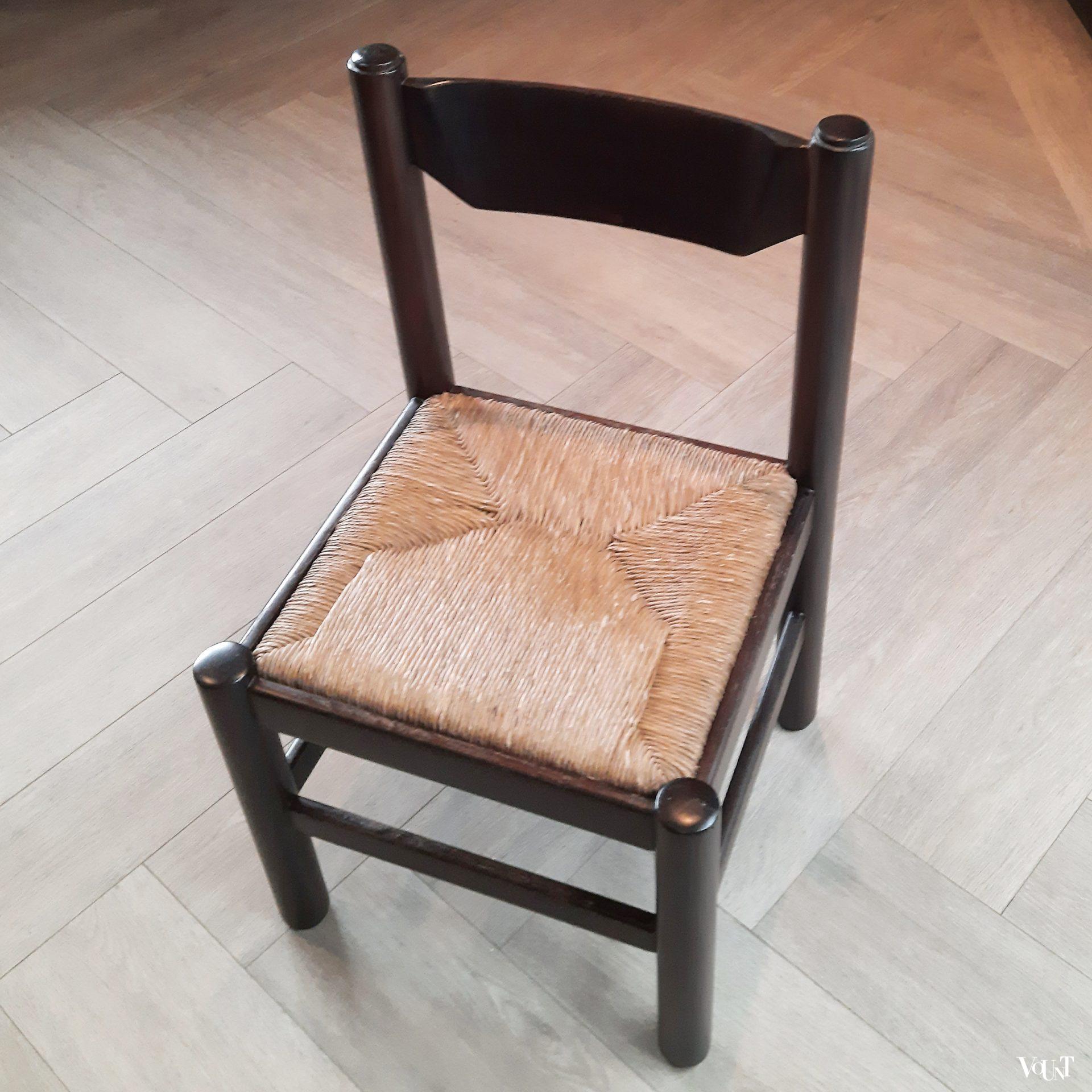 Set van 6 houten 70s stoelen met biezen zitting