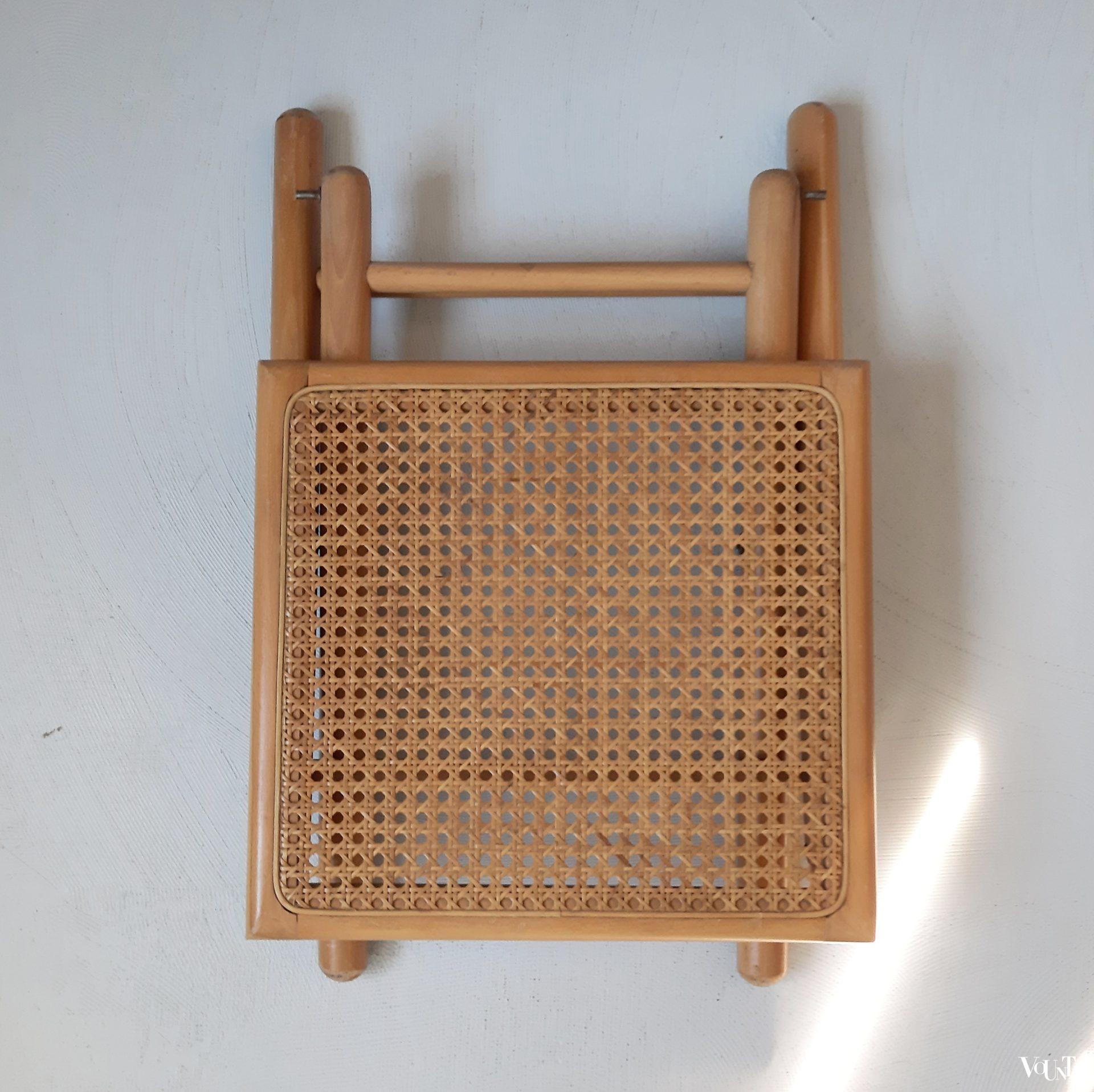 Houten vouwkruk met rotan zitting, jaren '80