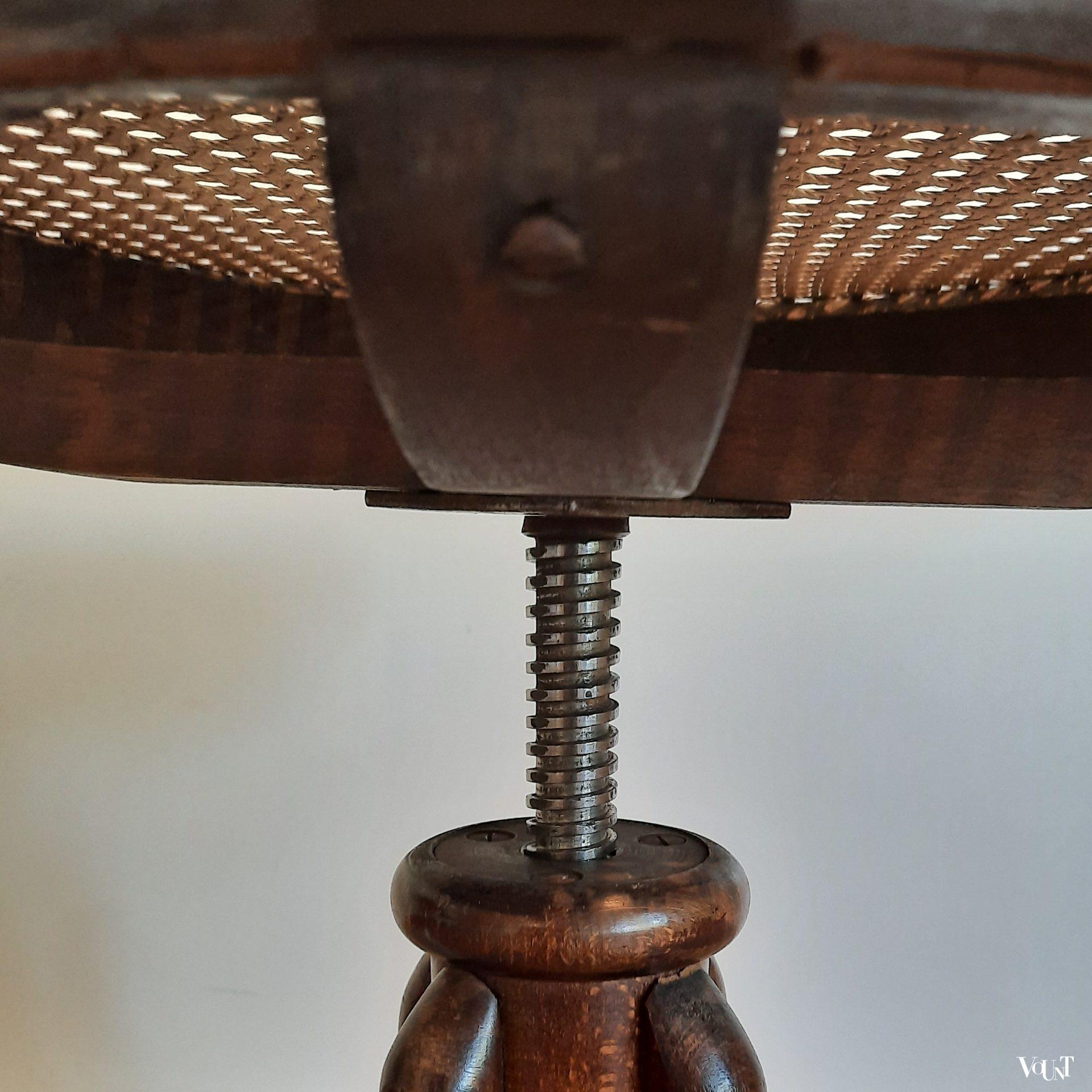 Bentwood pianokruk met rotan zitting, jaren '30