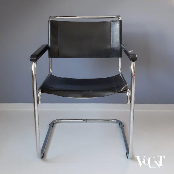 S34 buisframestoel met zwarte leren bekleding, Mart Stam voor Thonet, jaren '80