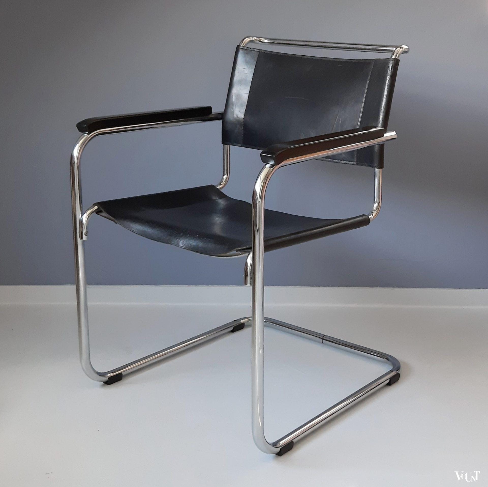 S34 buisframestoel met zwarte leren bekleding, Mart Stam voor Thonet, jaren '80