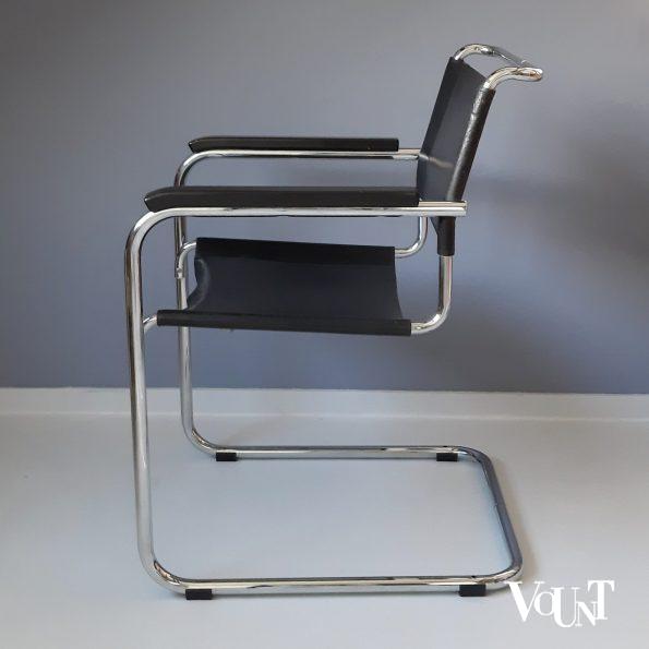 S34 buisframestoel met zwarte leren bekleding, Mart Stam voor Thonet, jaren '80