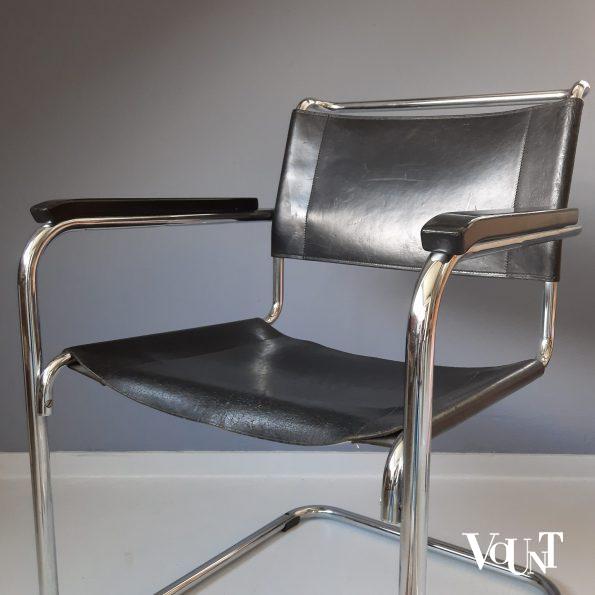 S34 buisframestoel met zwarte leren bekleding, Mart Stam voor Thonet, jaren '80