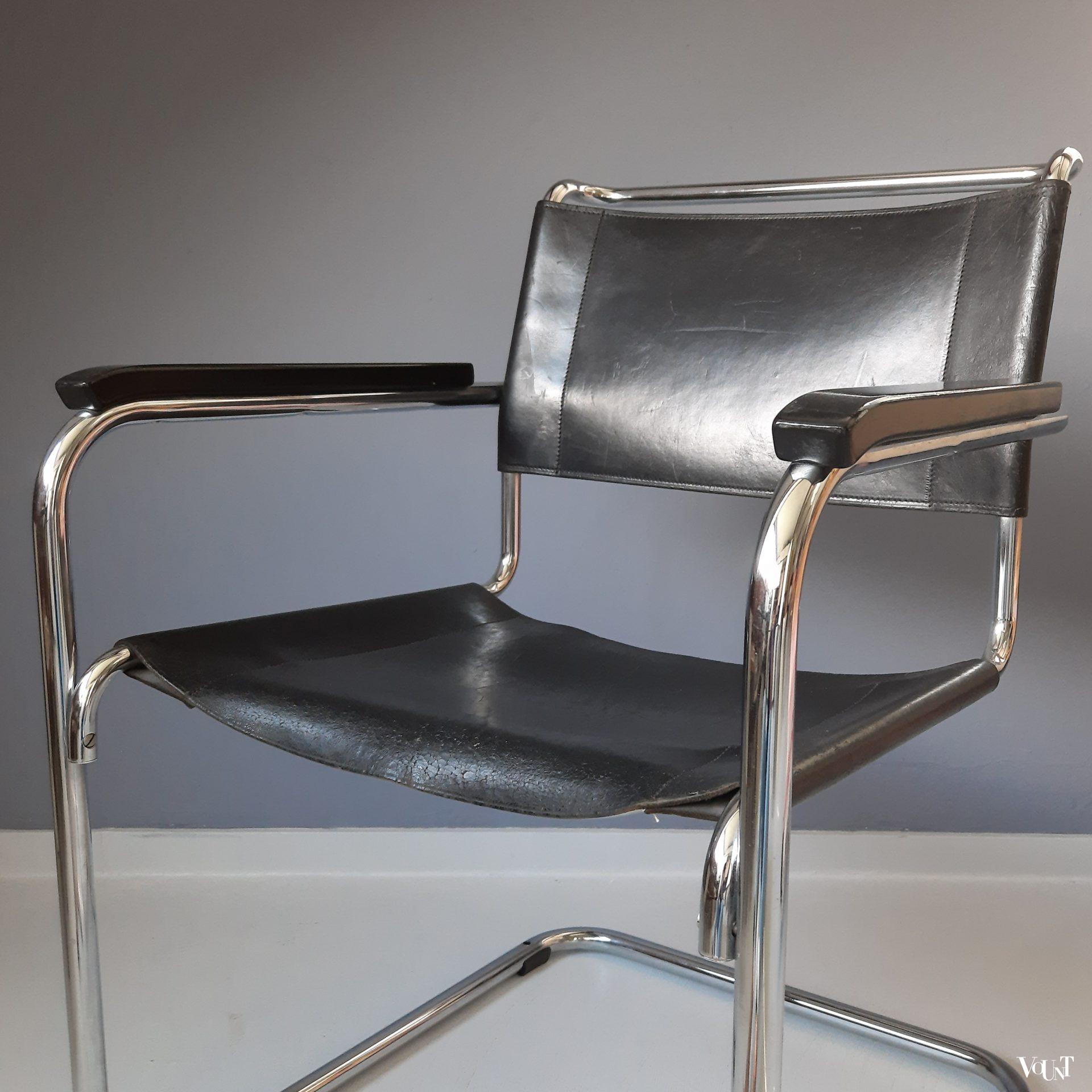 S34 buisframestoel met zwarte leren bekleding, Mart Stam voor Thonet, jaren '80