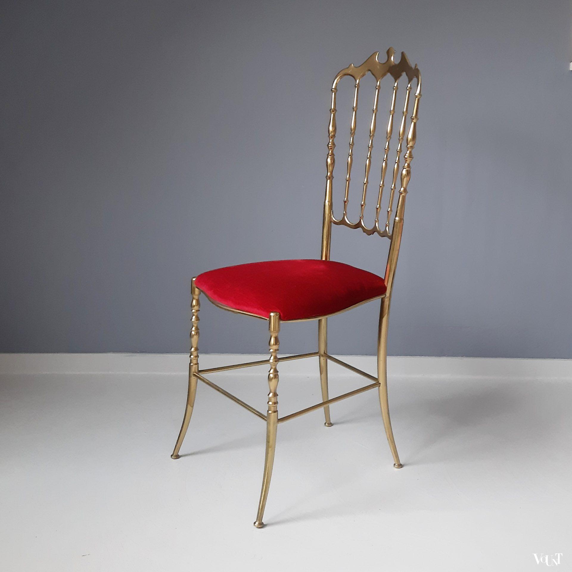 Messing Chiavari-stoeltje met rood fluwelen bekleding, Italië, jaren ‘60 (nr. 3)