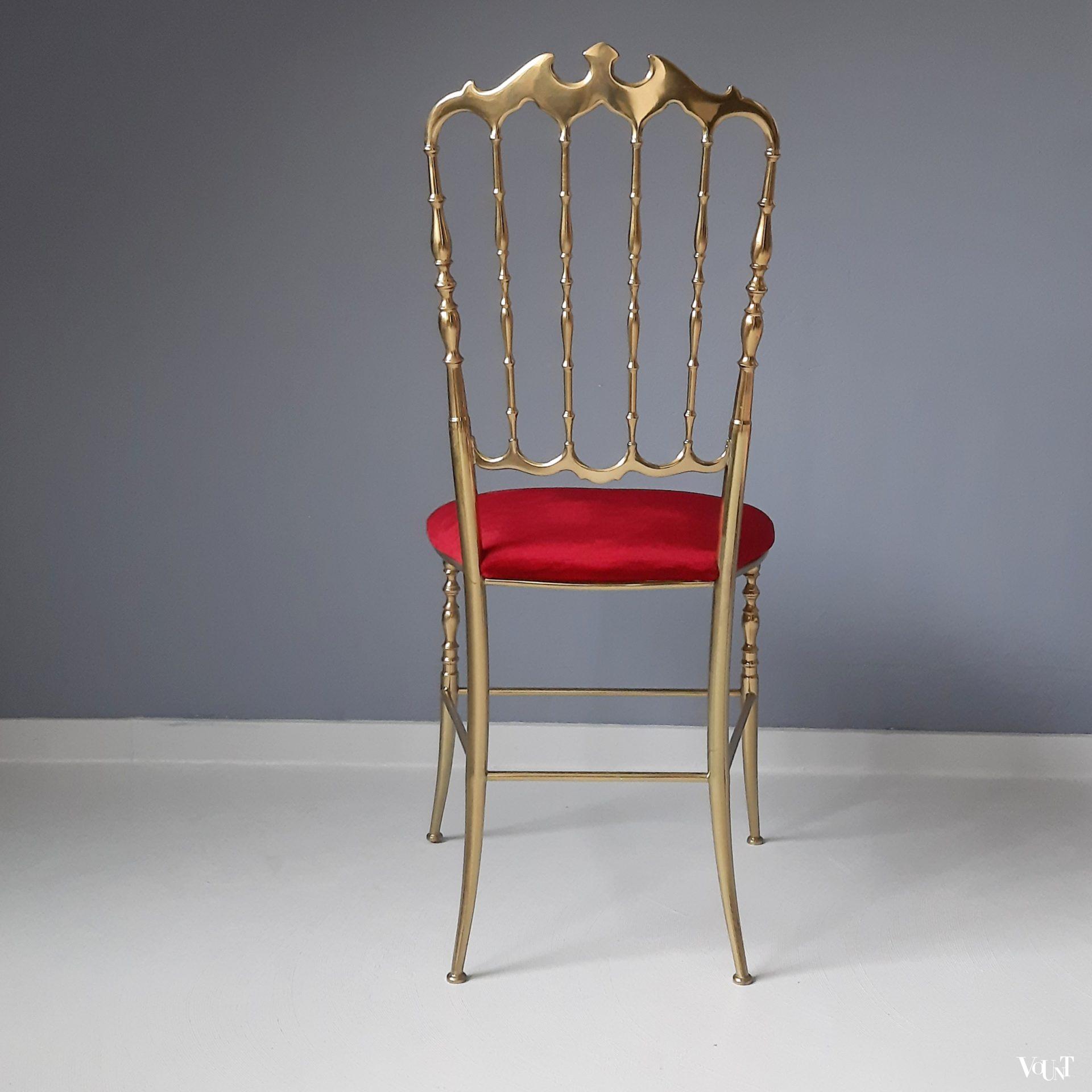 Messing Chiavari-stoeltje met rood fluwelen bekleding, Italië, jaren ‘60 (nr. 3)