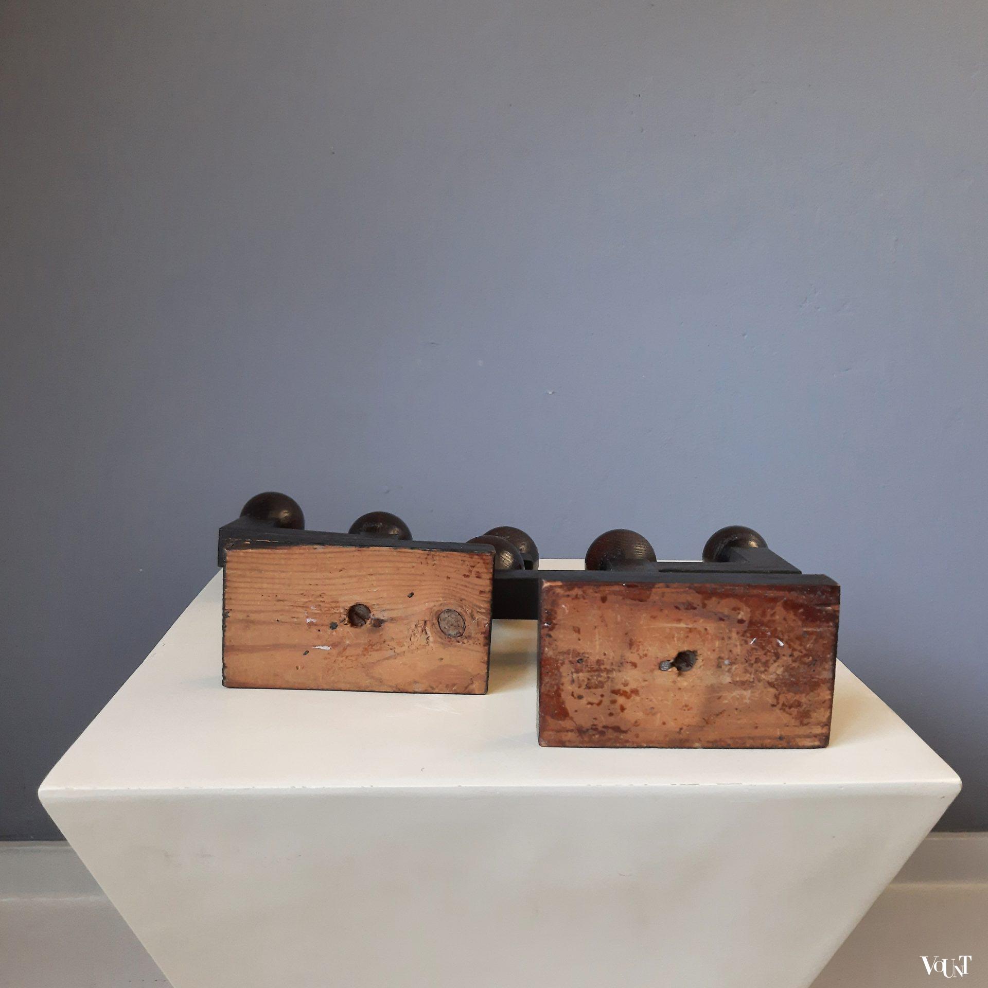 Set van 2 houten art deco kandelaars, jaren '30