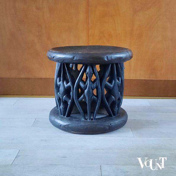 Bamileke kruk hagedissen / lizard stool, Kameroen, jaren '60/'70