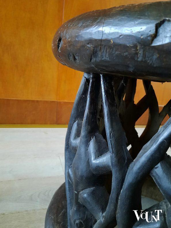 Bamileke kruk hagedissen / lizard stool, Kameroen, jaren '60/'70