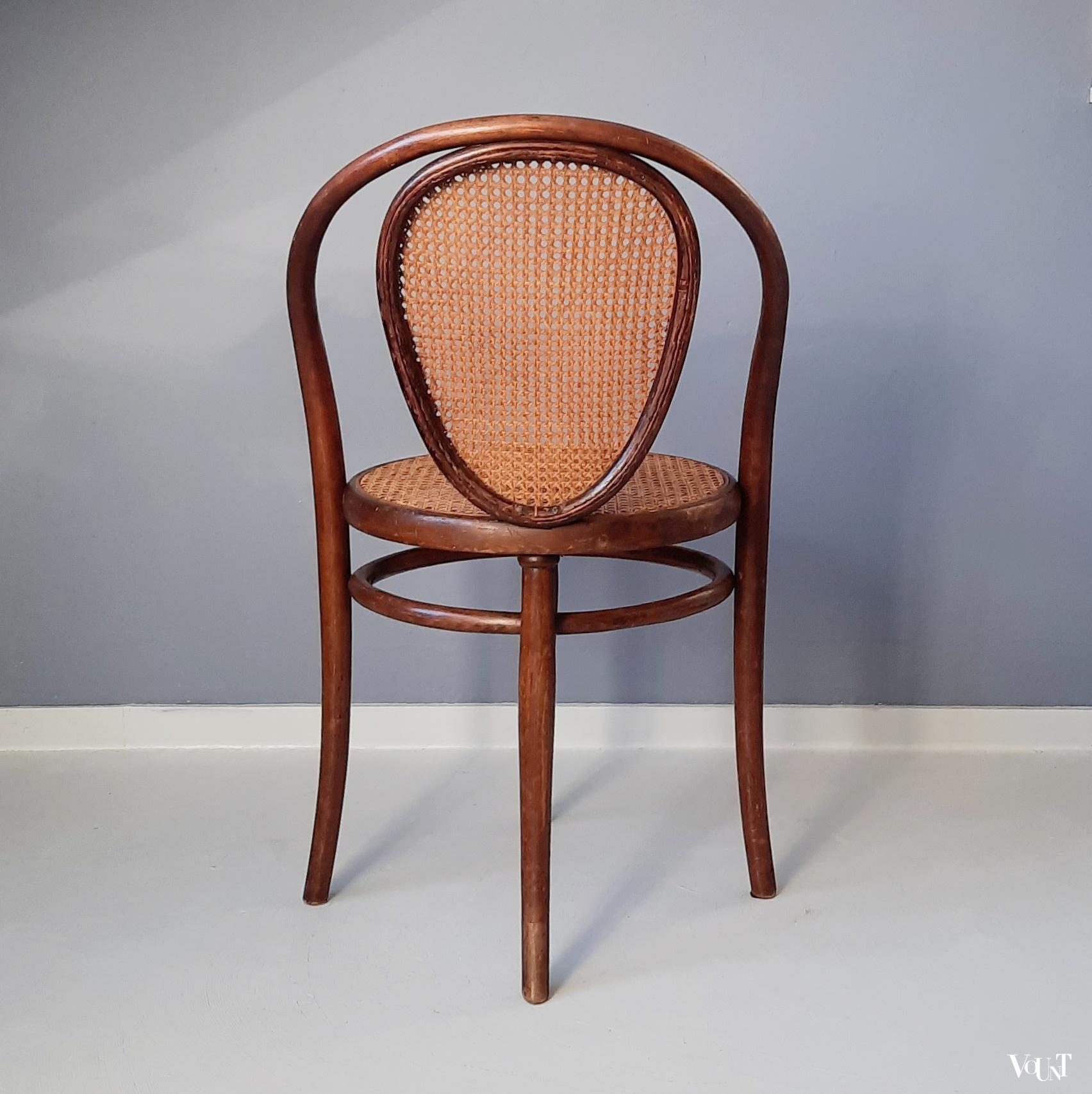 Thonet stoeltje met rotan zitting en rugleuning, rond 1900