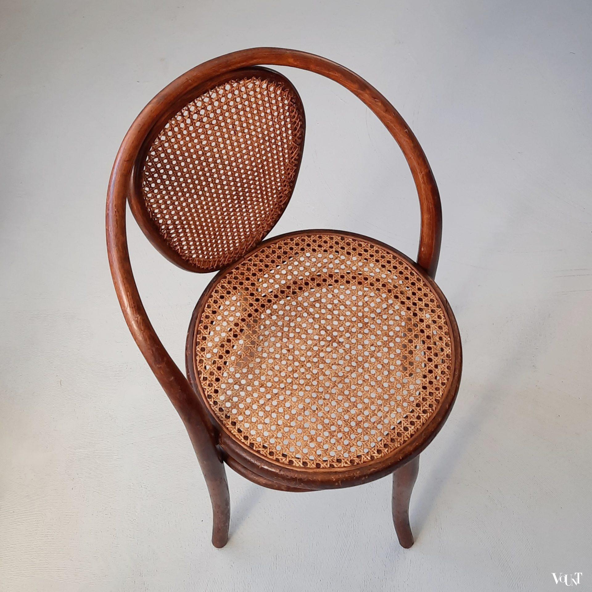 Thonet stoeltje met rotan zitting en rugleuning, rond 1900