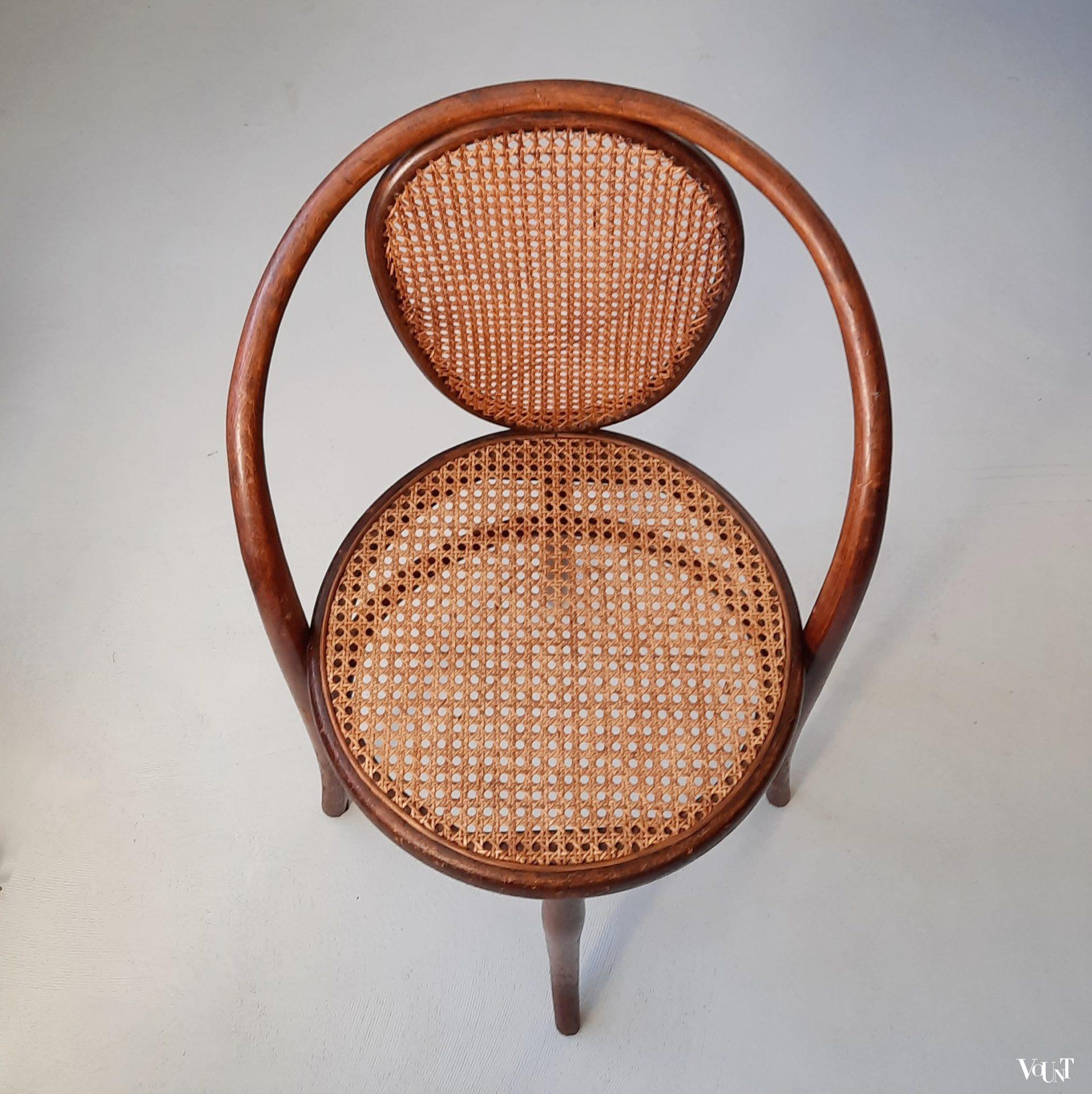 Thonet stoeltje met rotan zitting en rugleuning, rond 1900