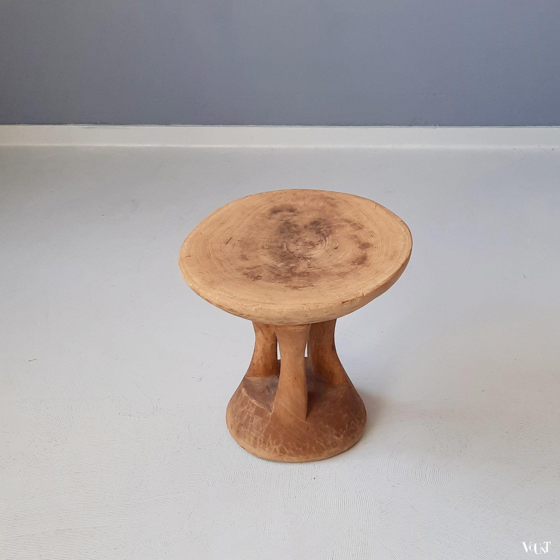 Afrikaanse houten kruk, 2e helft 20e eeuw