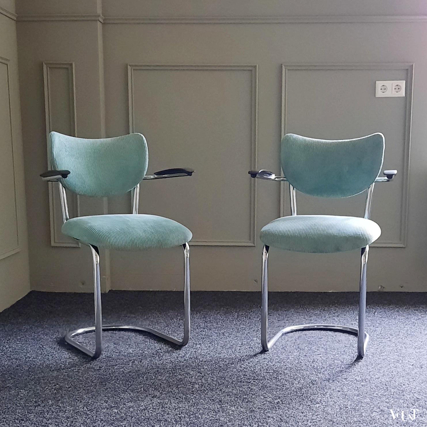 Set van 2 stoelen 3011 van Gebr. De Wit (Schiedam), jaren '60