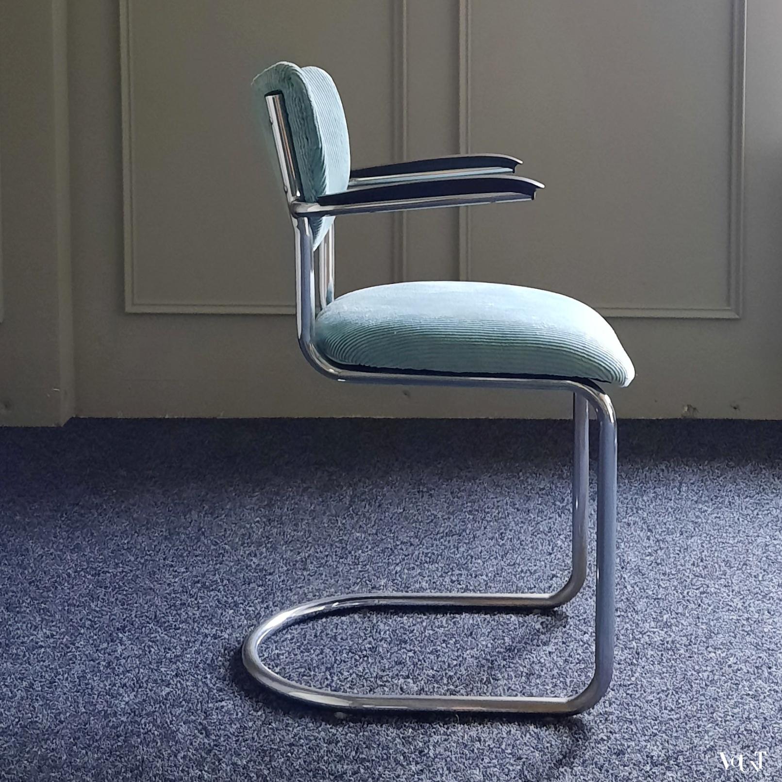 Set van 2 stoelen 3011 van Gebr. De Wit (Schiedam), jaren '60